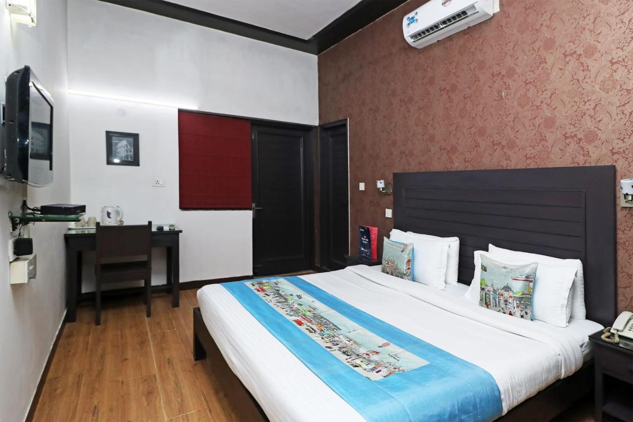 Hotel Chalet New Delhi Exterior foto