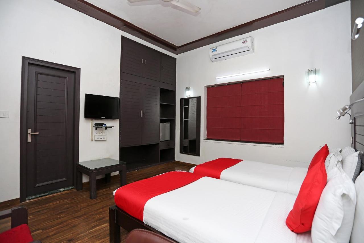 Hotel Chalet New Delhi Exterior foto