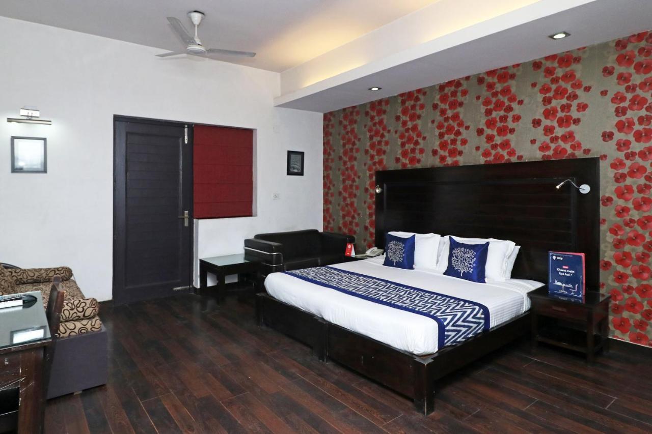 Hotel Chalet New Delhi Exterior foto