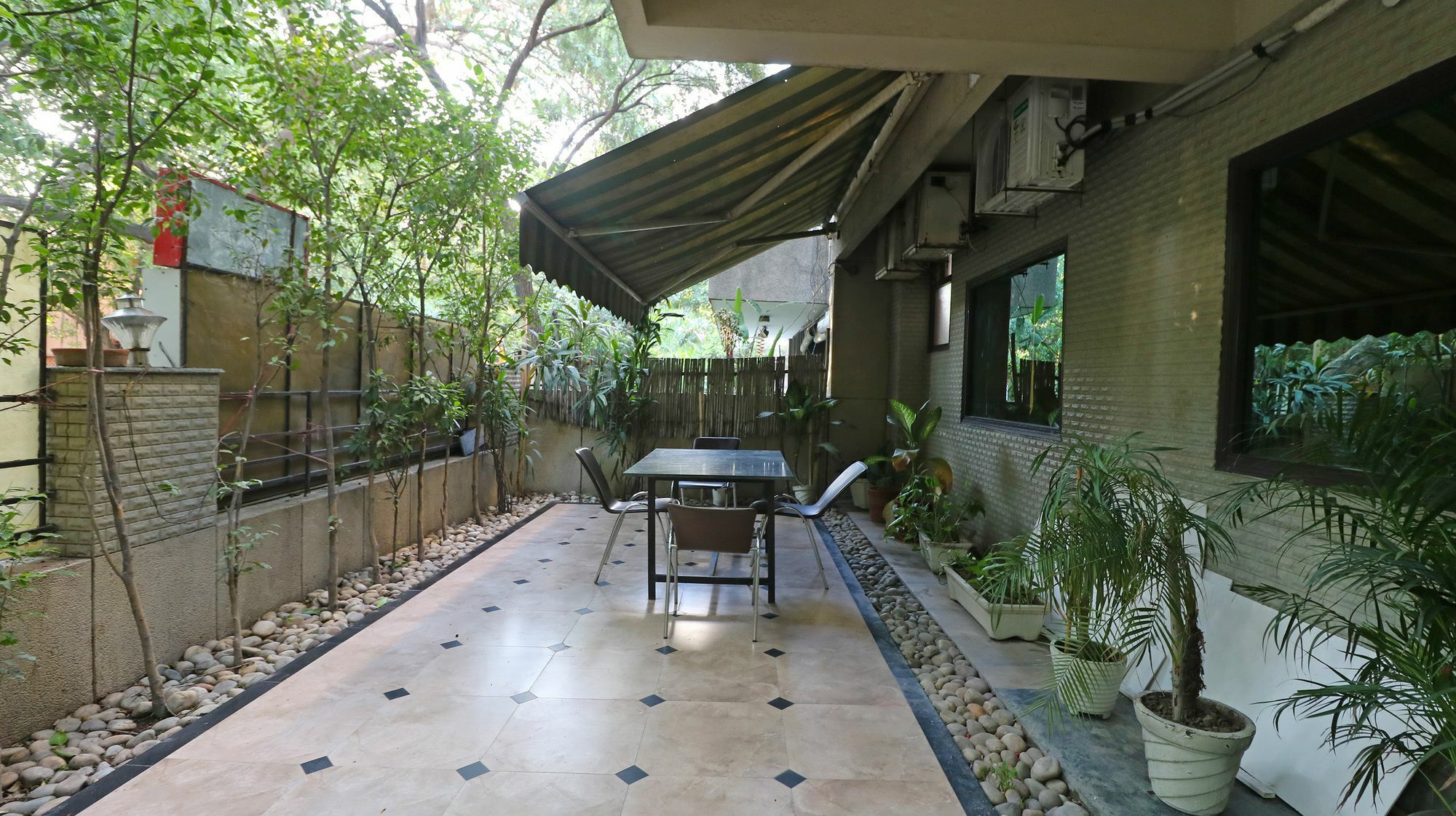 Hotel Chalet New Delhi Exterior foto