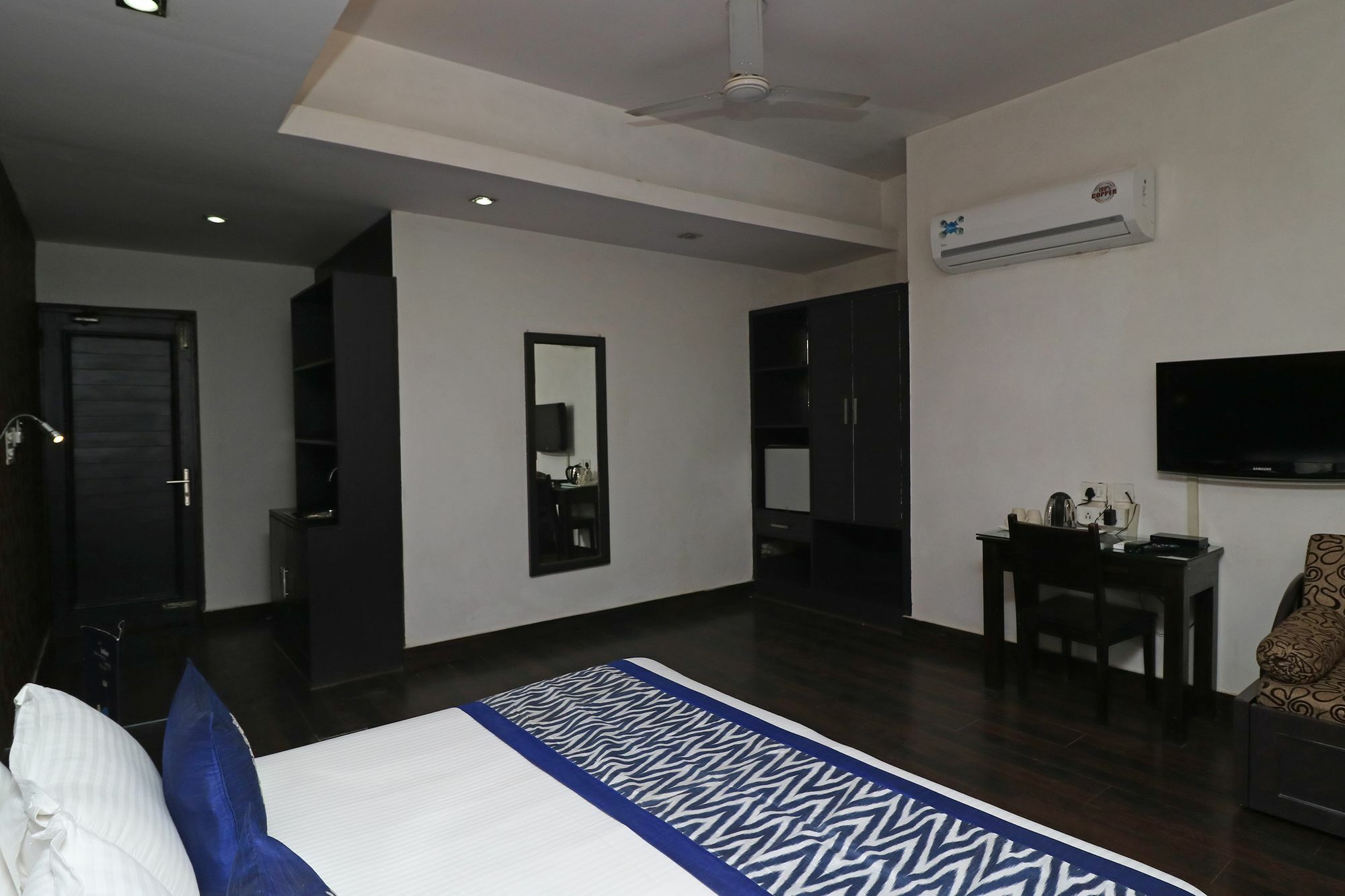 Hotel Chalet New Delhi Exterior foto