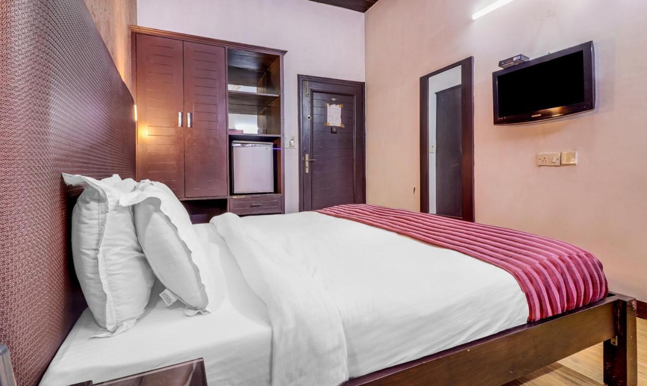 Hotel Chalet New Delhi Exterior foto
